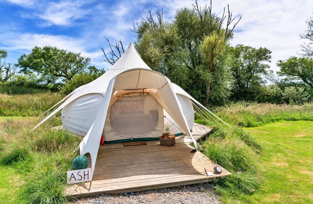 Finest Retreats | Ash Lotus Belle Tent
