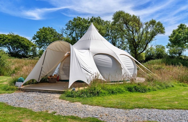 Finest Retreats | Beech Lotus Belle Tent