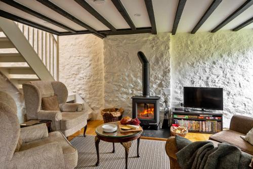 Finest Retreats - Hermon Bach