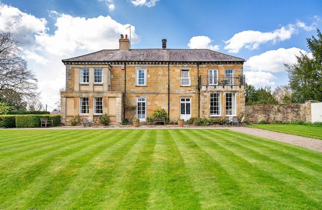 Finest Retreats | Roulston Hall Apt