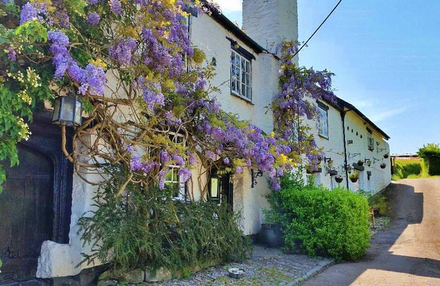 Finest Retreats | The Old Church House Inn