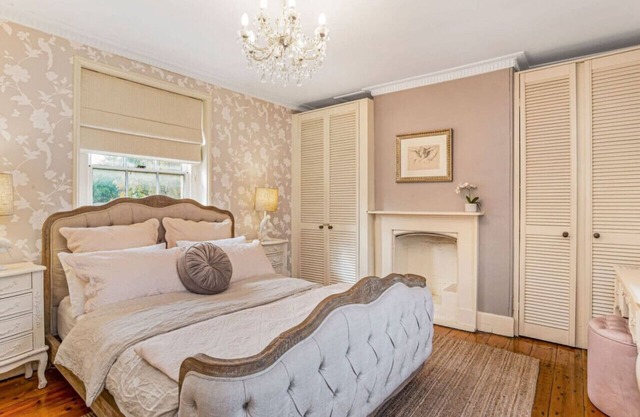Firebird Cottage A Hallmark to Adelaides History