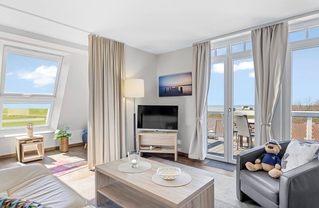 First-class apartment with great sea views, sauna and two balconies!