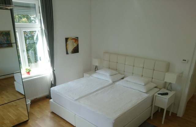 FIRST-CLASS CITYAPARTEMENT NEAR CITY-CENTRE IN TRENDY DISTRICT