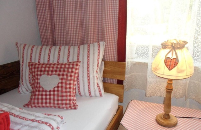 First floor apartment (71 sqm) with tiled stove for 4 people