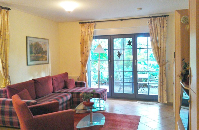 First floor apartment near the forest in Eichenpark, max. 4 pers., WLAN, terrace