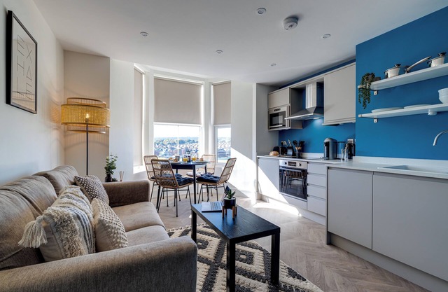 First floor modern apartment near North Bay Beach.