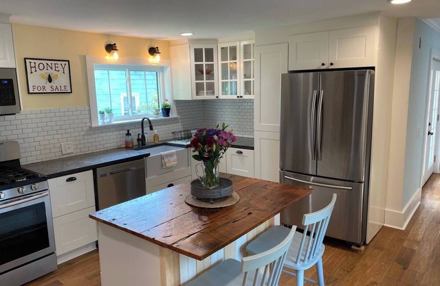 First floor unit | private deck with grill