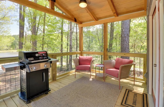 Fish & Hike: Cabin Hideaway w/Deck in Alabama