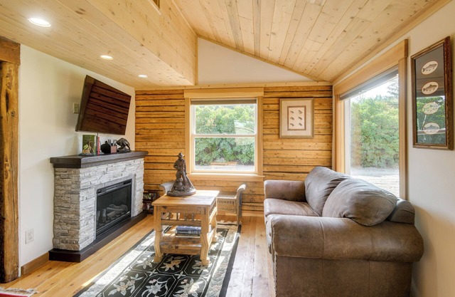 Fish & Hike: Gem 7 Mi to Kelly Canyon Ski Resort