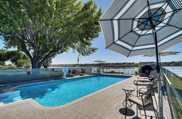 Fish, Swim, Relax: Moses Lake Gem w/Outdoor Oasis