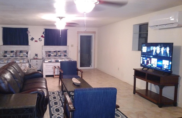 Fisherman's Suite, Private King Bedroom, Two Double beds, Pier, Boat Ramp
