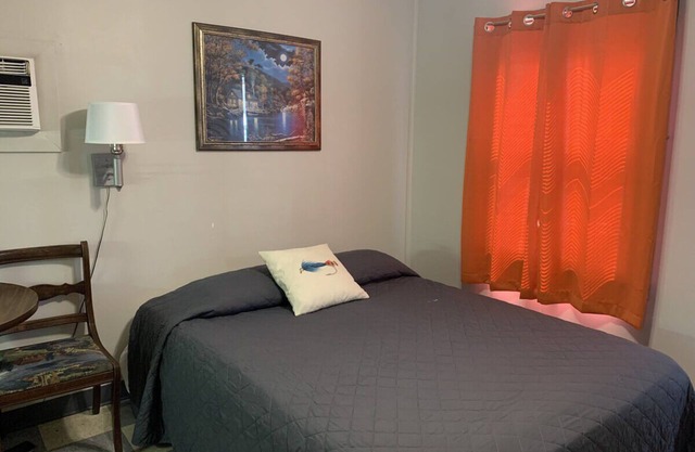 Fishing & golfing getaway-Cabin 14