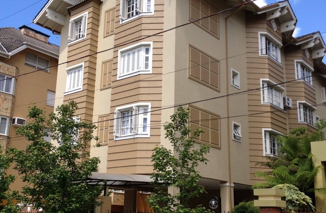 Fit in the center /excellent location, next to Praça das Rosas