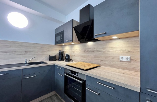 Fitters or vacation apartment in Magdeburg! Apartment 4