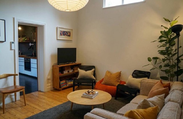 Fitzroy 3BR Terrace on Napier St + Permit Parking