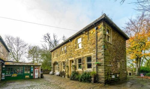 Fitzys Coach House - Wellness Retreat