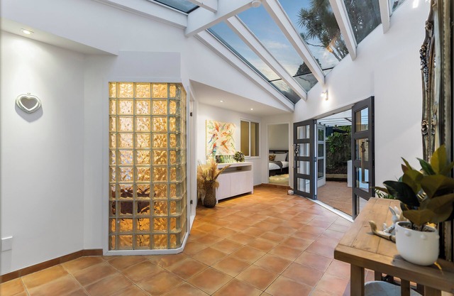 Five-Bedroom Haven in Greenhithe