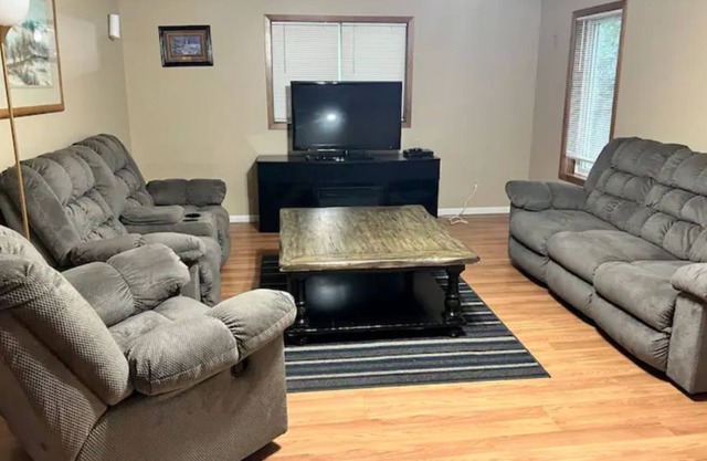Five bedroom house with yard in town!
