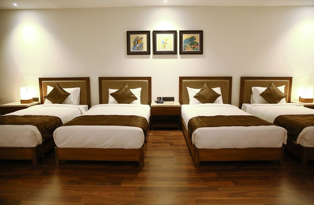 Five Petals Hotel & Banquets