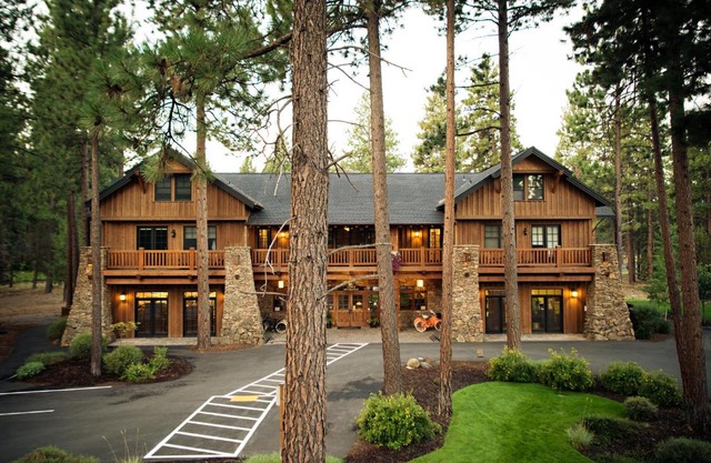FivePine Lodge