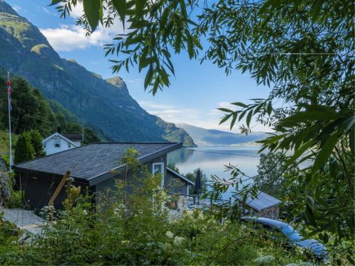 Fjord Cabin with Panoramic View & Private Balcony