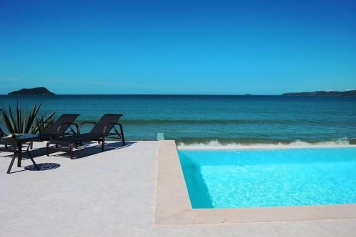 FL11 - Flat pé na areia Manguinhos