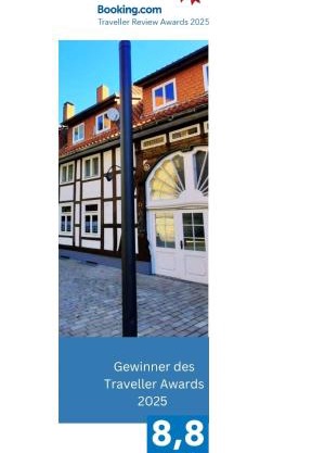Flair Apartments 'FACHWERK & FLAIR' - Altstadt-Apartment 78 qm für Urlaub oder Geschäftsreise, Innenstadtlage, ruhig, modern, 900 m Bahnhof, 24 Std Check-in, WLAN, Streaming, Küche, Regendusche, 2 x Doppelbett, direkt am neuen Markt in der Altstadt