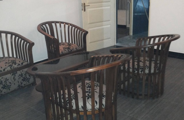 Flat 4 - Fully Furnished Air-conditioned Three Bedroom Apartment in Dehiwala