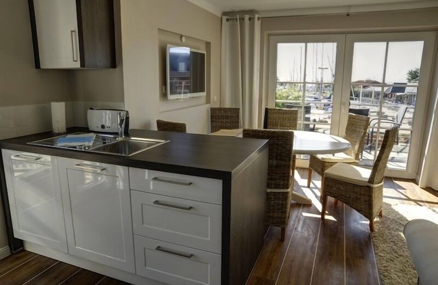 Flat 4 with balcony and view of the marina