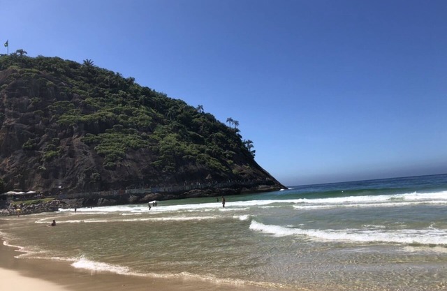 Flat a uma Quadra da Praia