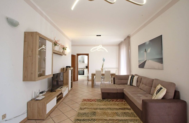 Flat at 350m from the Sea with A/C