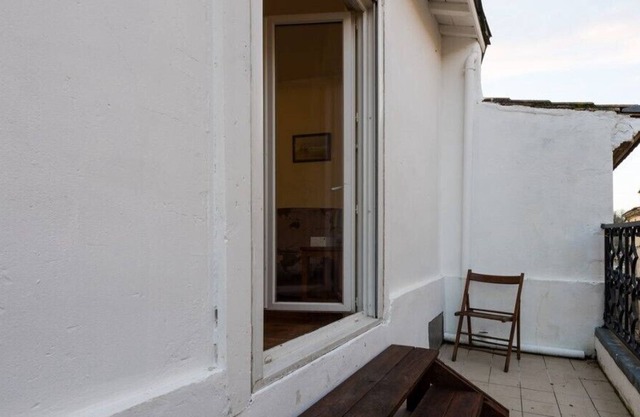 Flat & balcony center Blaye