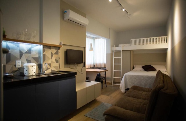 Flat Beverly Hills 307