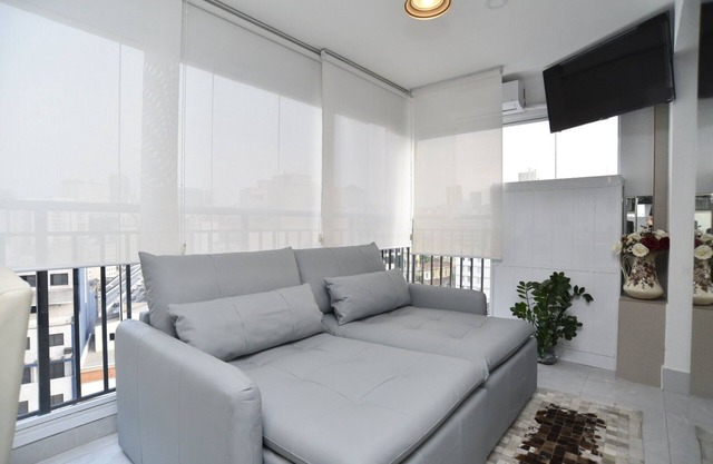 FLAT WITH VIEW, AIR CONDITIONING, LUXURY.