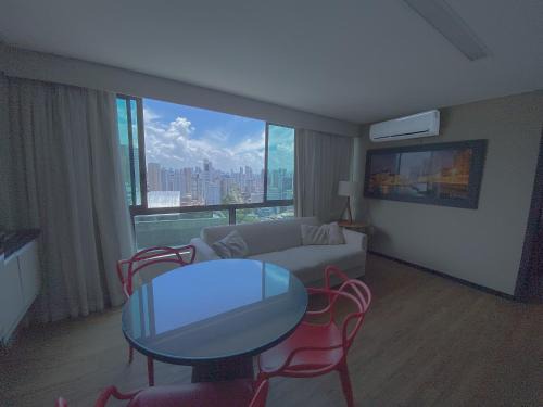 Flat com Cozinha Completa, Piscina e Próximo à Praia Boa Viagem