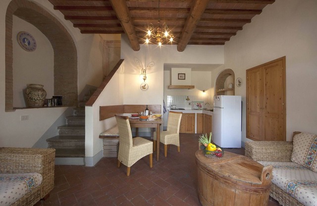 Flat in a winery in Montespertoli, A/C,Wi-Fi, swimming pool,children friendly,Ca