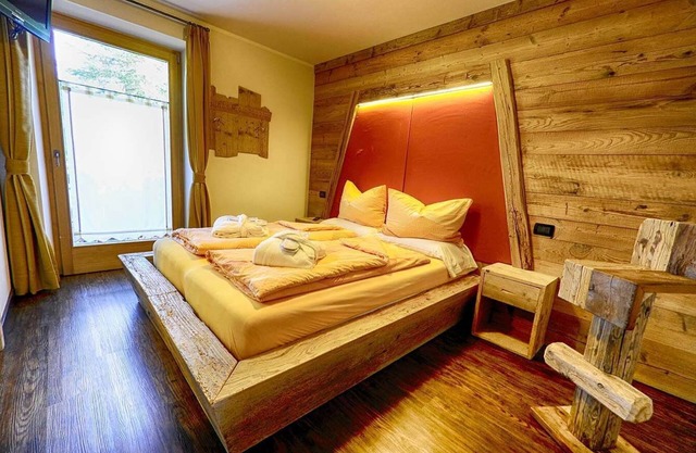 Flat Mont dala Nef - Baita Cusini with Mountain View, Spa Area & Wi-Fi