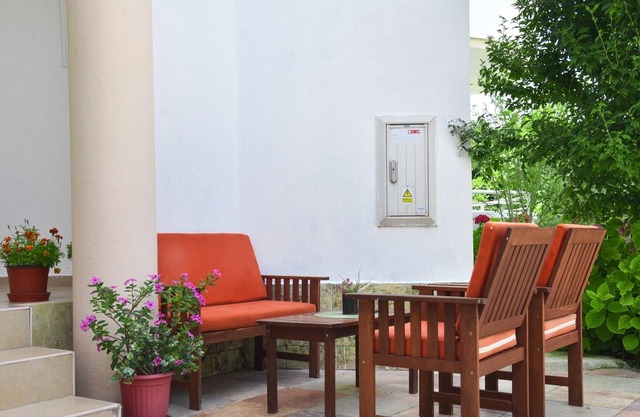 Flat w Balcony, Garden, 5 min to Ulcinj Long Beach