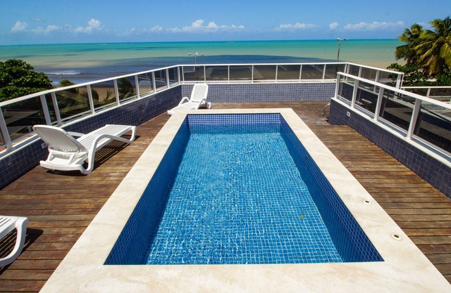 FLAT WITH A VIEW OF THE CABO WHITE SEA