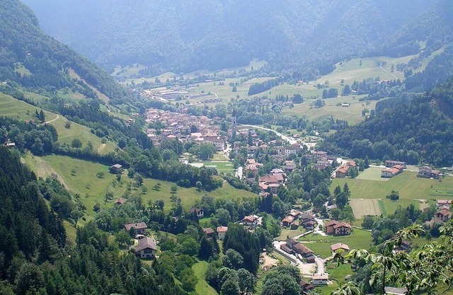 Flat with mountain view