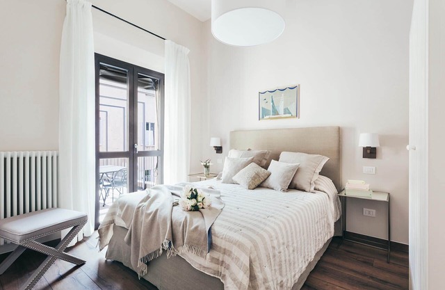 Flauto Magico: downtown apartment with terrace