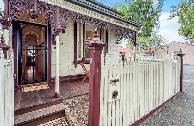 Flemington Escape with private rooftop area