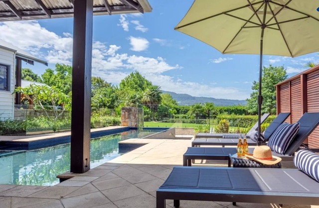 Fletchers Lane Escape – rural resort vibes, sweeping views, pool, tennis court, close to Berry