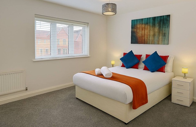 Flexistay hub at Watford (Double Room with Private Bathroom)