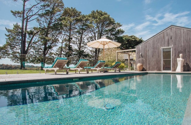 Flinders Fields - Modern home with Rural outlook and Heated Pool