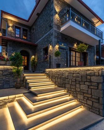 FLOARA DI MUNTE Forest Luxury Suites