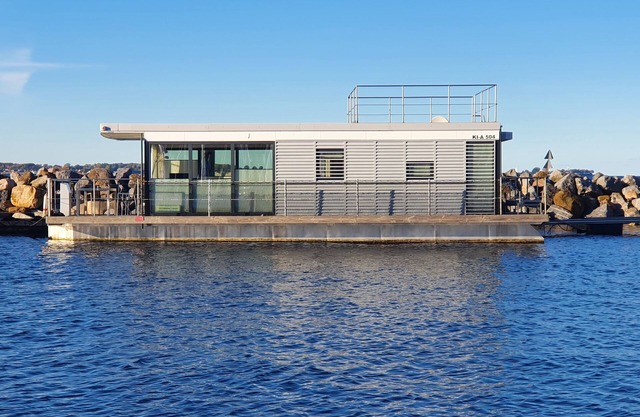 Floating 44 in Laboe Sind Schwimmenden Logenplätze an der Kieler Förde