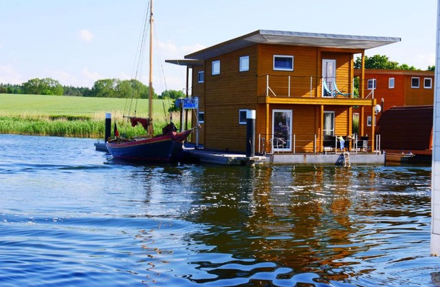 FLOATING HOUSES - "schwimmende Ferienhäuser" - Haus 3