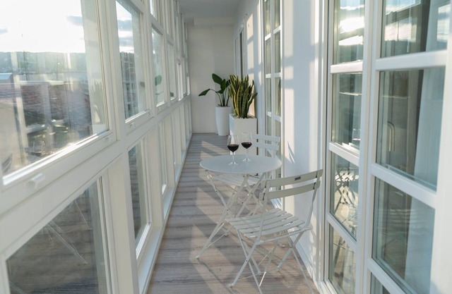 Floor 1 Bedroom 2 Bathrooms